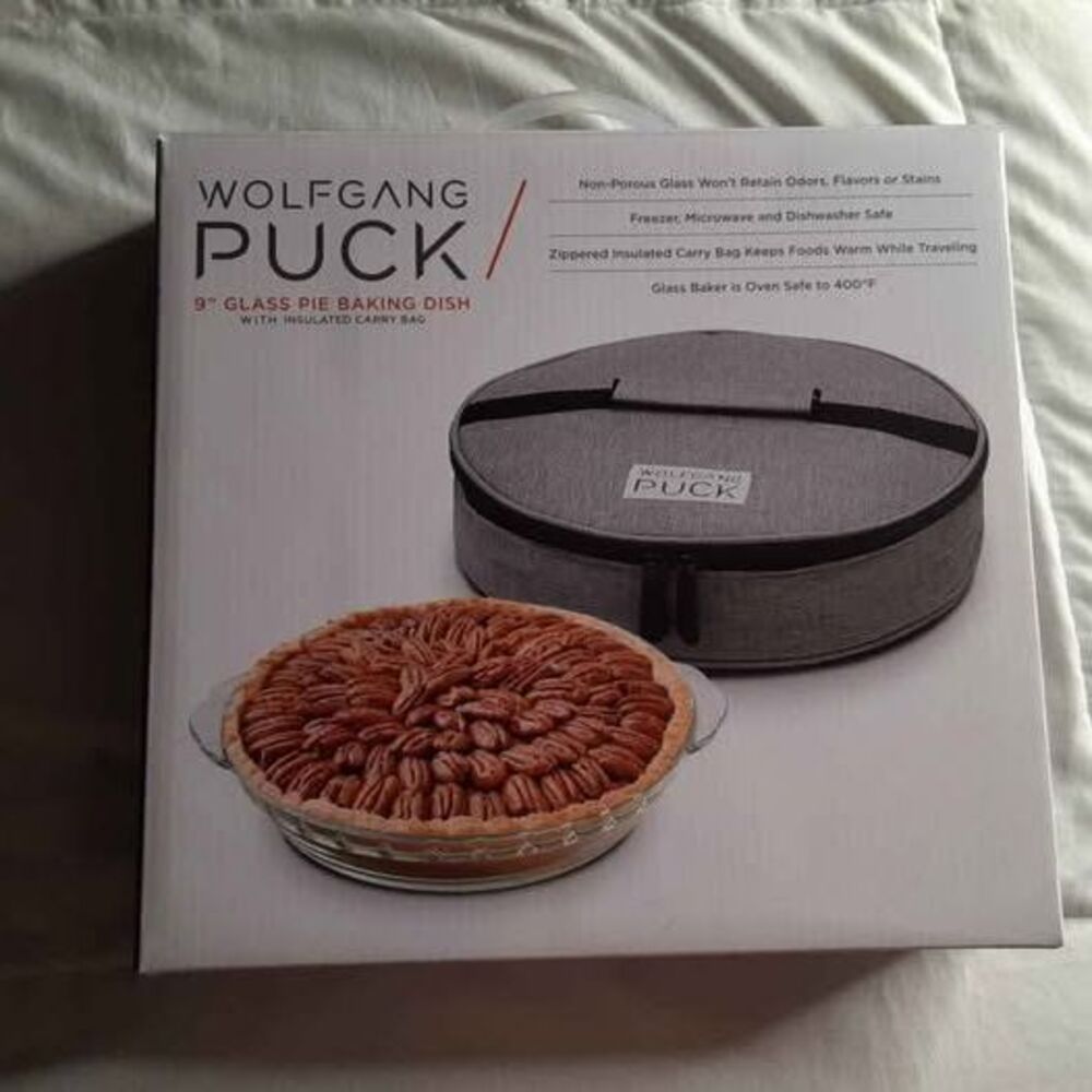 Wolfgang Puck 9" Glass Pie Baking Dish with Insulated Carry Bag